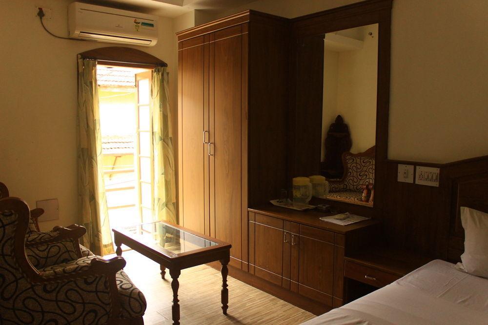 โรงแรม ปาร์ค อเวนิว Kochi ภายนอก รูปภาพ