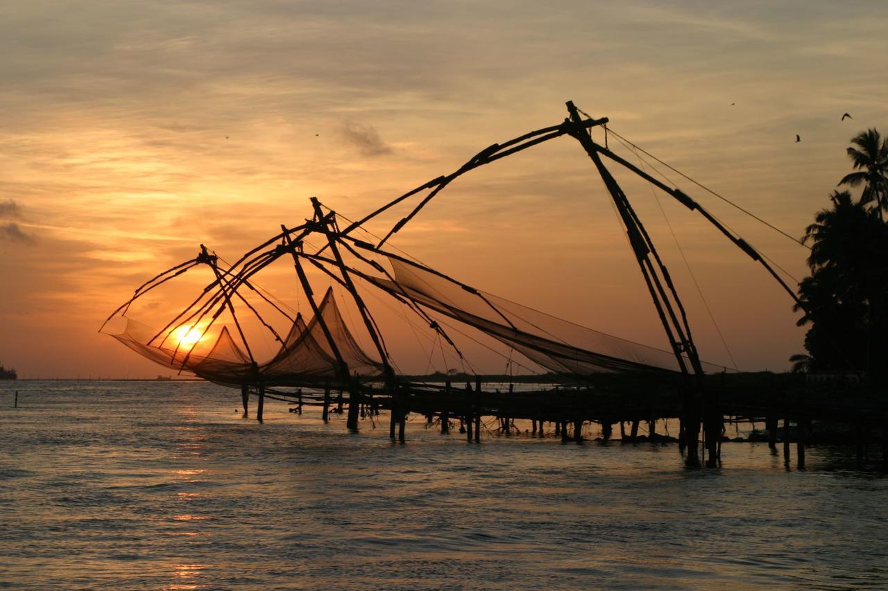 โรงแรม ปาร์ค อเวนิว Kochi ภายนอก รูปภาพ