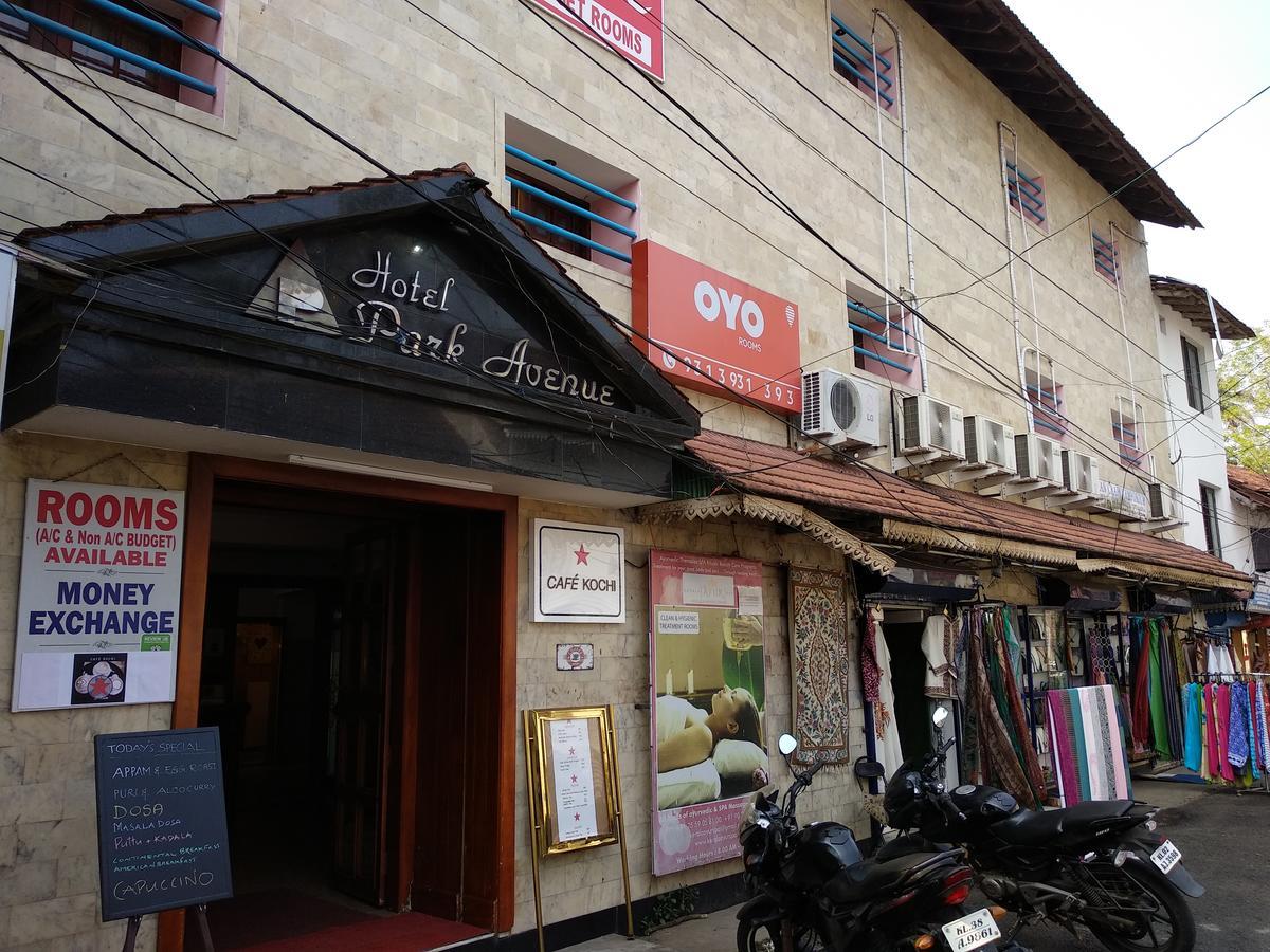 โรงแรม ปาร์ค อเวนิว Kochi ภายนอก รูปภาพ