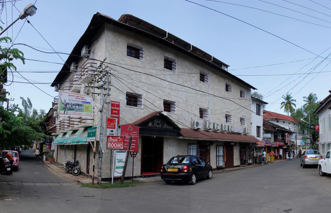 โรงแรม ปาร์ค อเวนิว Kochi ภายนอก รูปภาพ